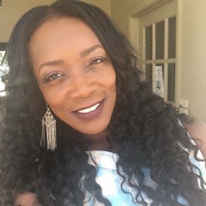 Meet your Posher, Brenda